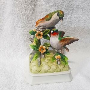 1970s Vintage Porcelain Gorham Hummingbird Music Box